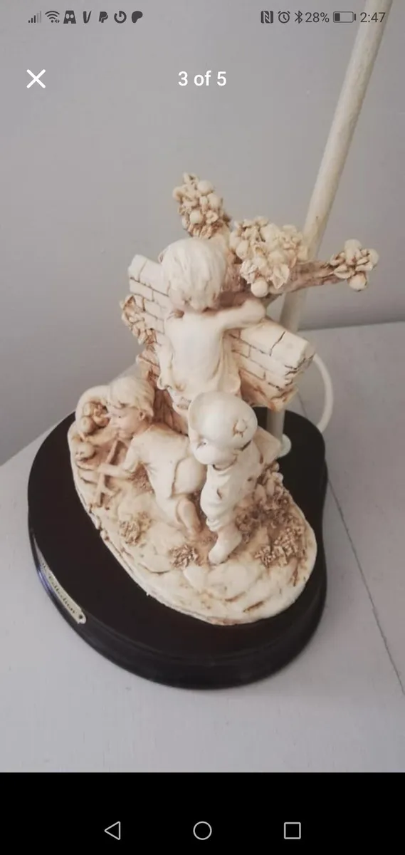 Nicely sculptured scene electric ornamental Lamp - Image 4