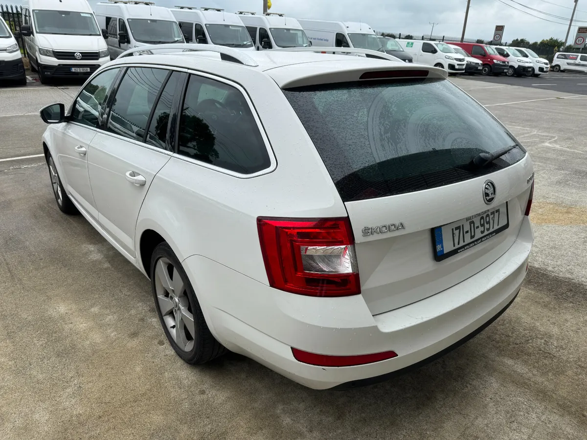 UNRESERVED 2017 SKODA OCTAVIA STYLE 20. ESTATE - Image 3