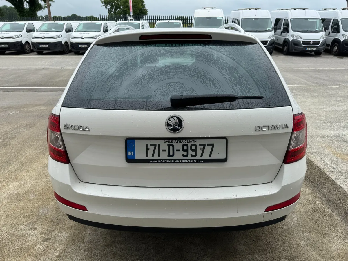 UNRESERVED 2017 SKODA OCTAVIA STYLE 20. ESTATE - Image 4
