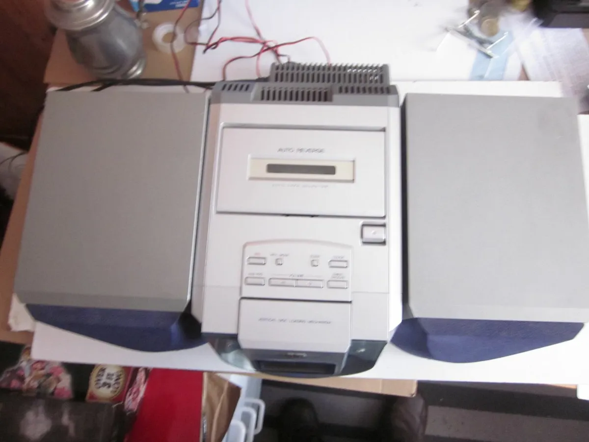 JVC MIcro Component System UX-V3 - Image 4