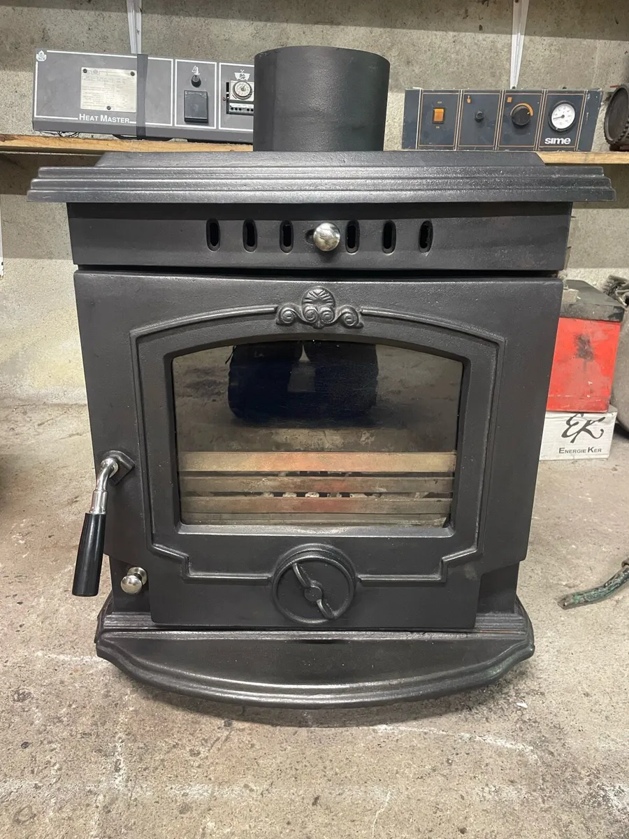Olymberyl wood burning stove - Image 1