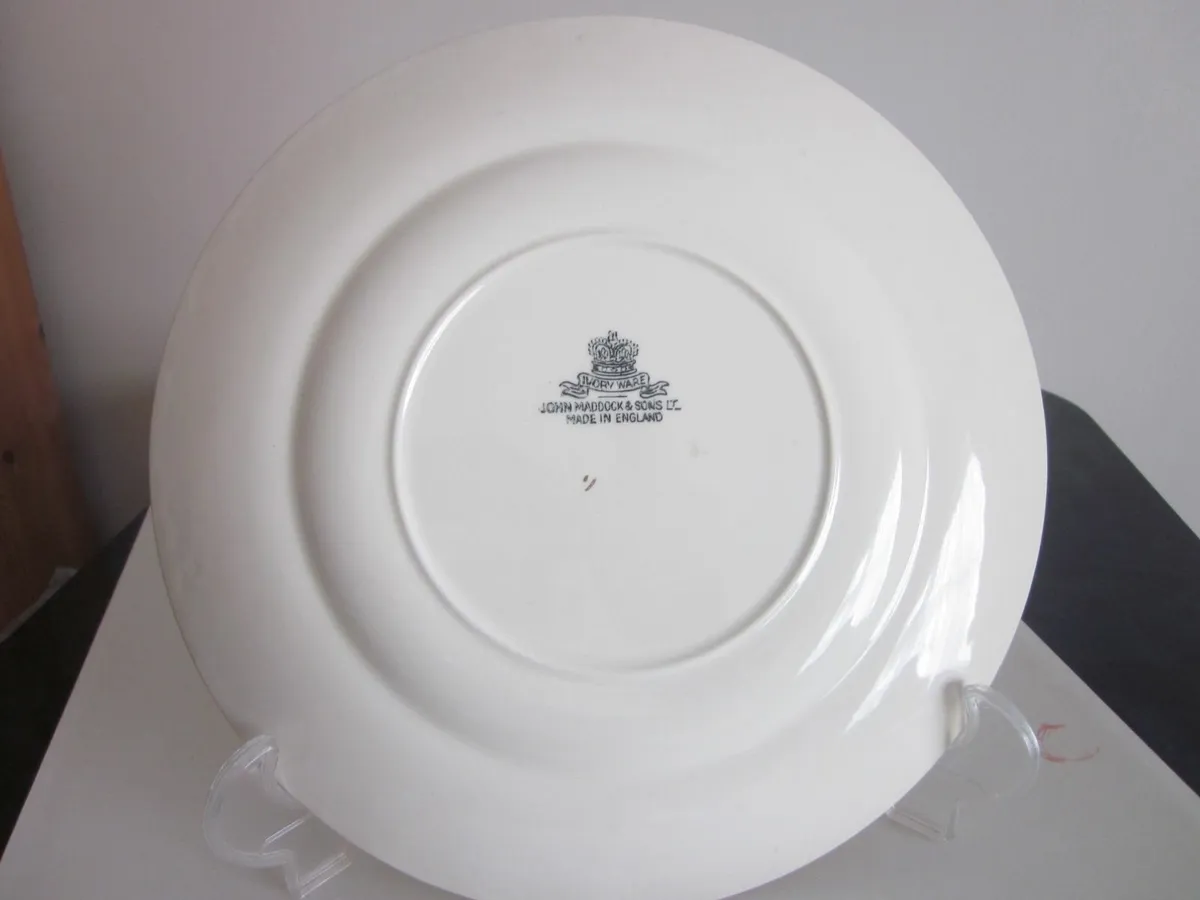 John Maddock & Sons Ltd Part Dinner Service 1940's - Image 2