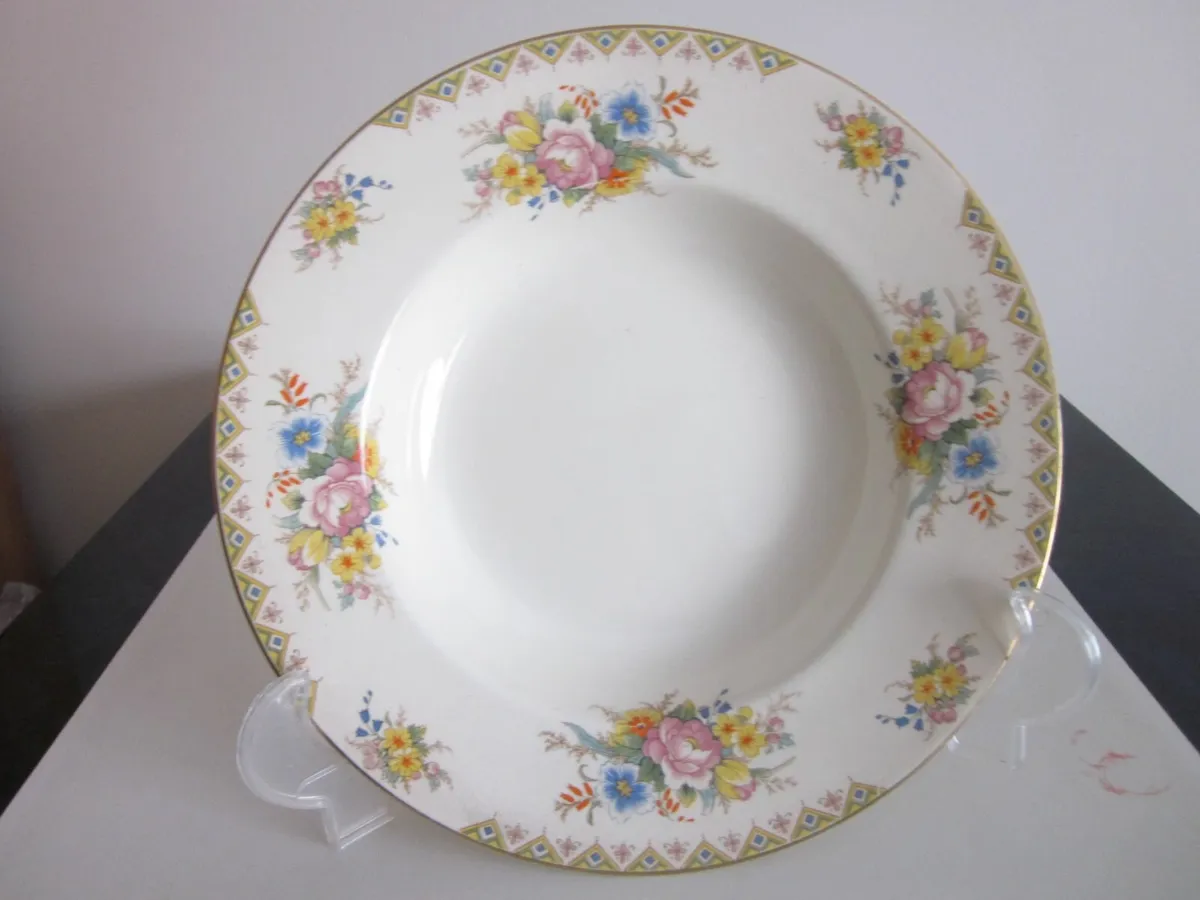 John Maddock & Sons Ltd Part Dinner Service 1940's - Image 3