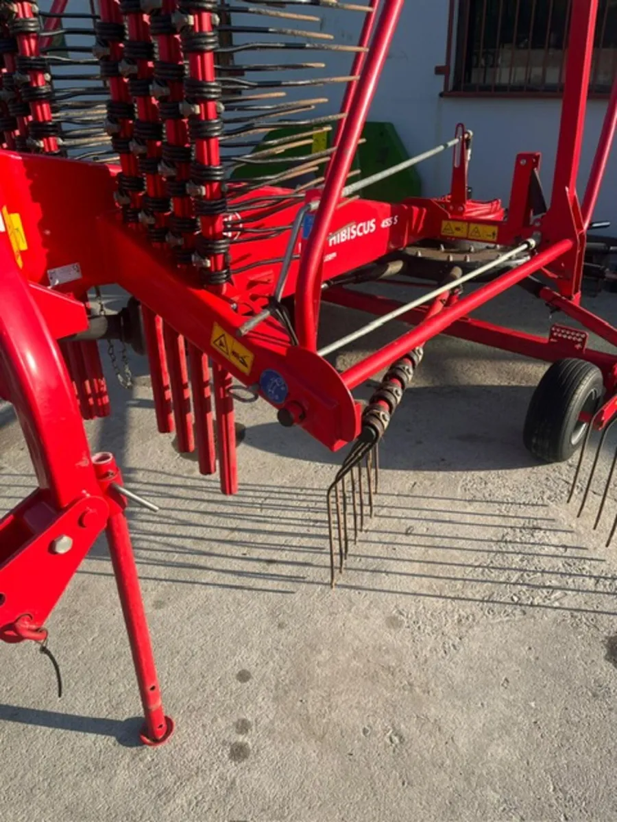 Lely 455  Single Row Rake - Image 4