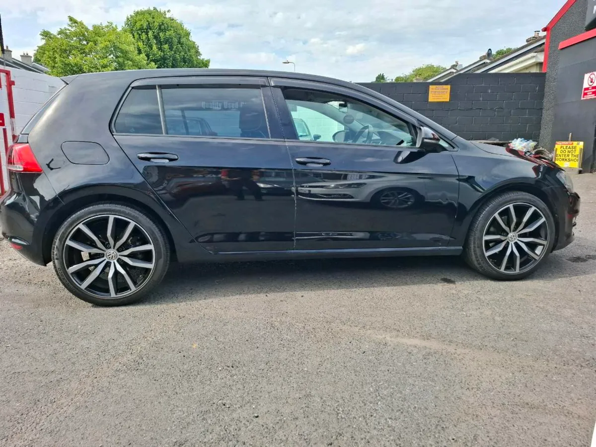 Volkswagen  Golf Auto - Image 2
