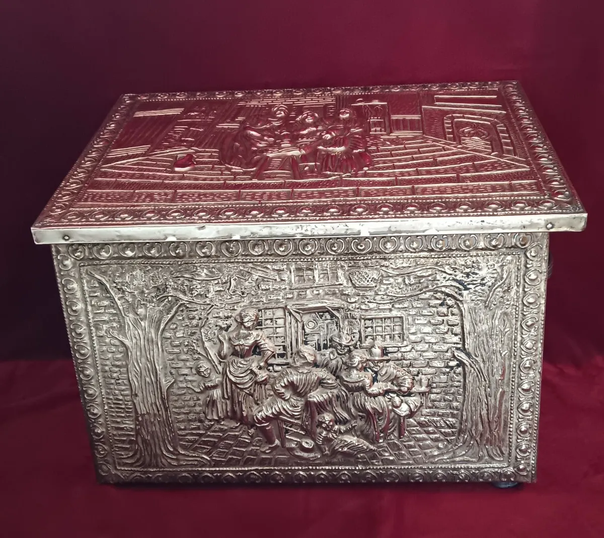 Antique brass coal box (scuttle) - Image 4