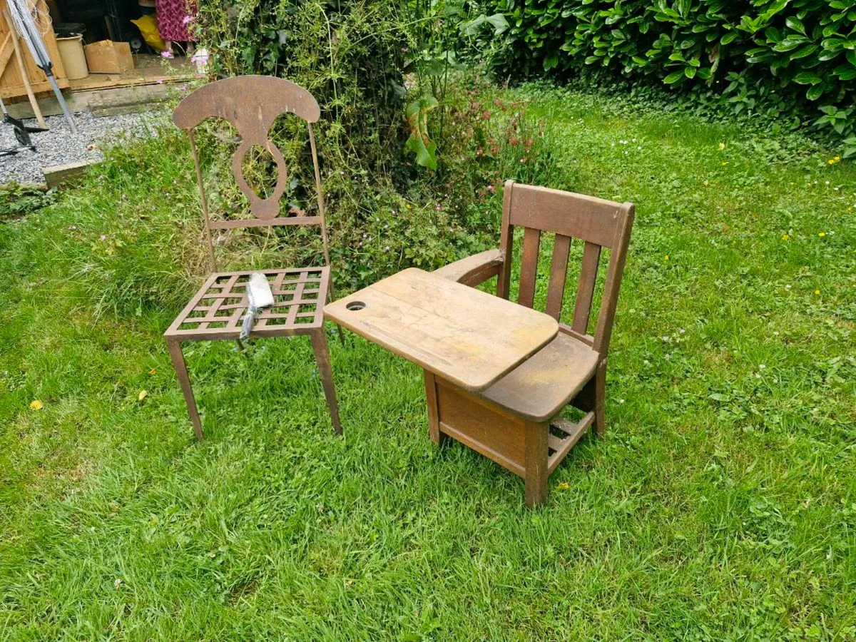 Kitchen table and 4 chairs - Image 2
