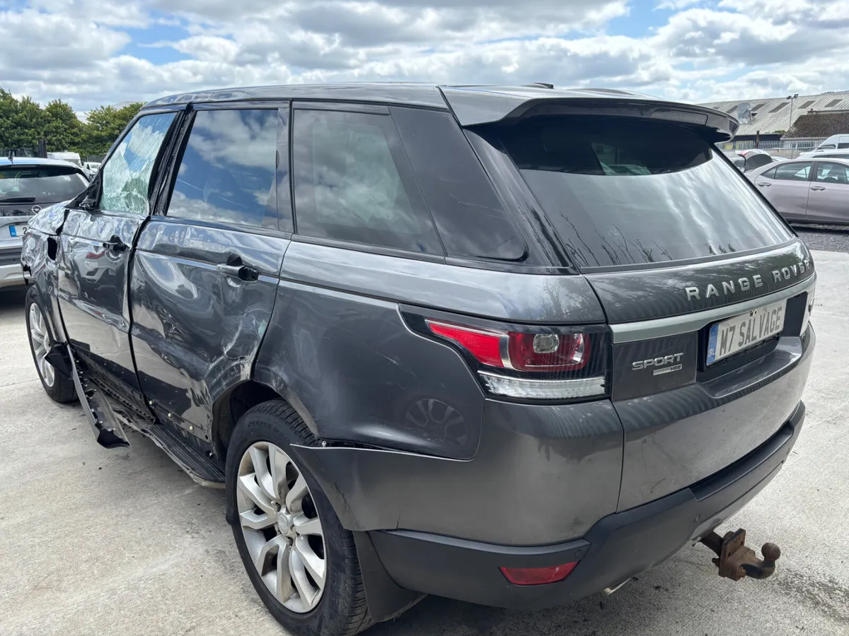 17 Range Rover 3.0 Diesel TDV6 Starting 130km - Image 4