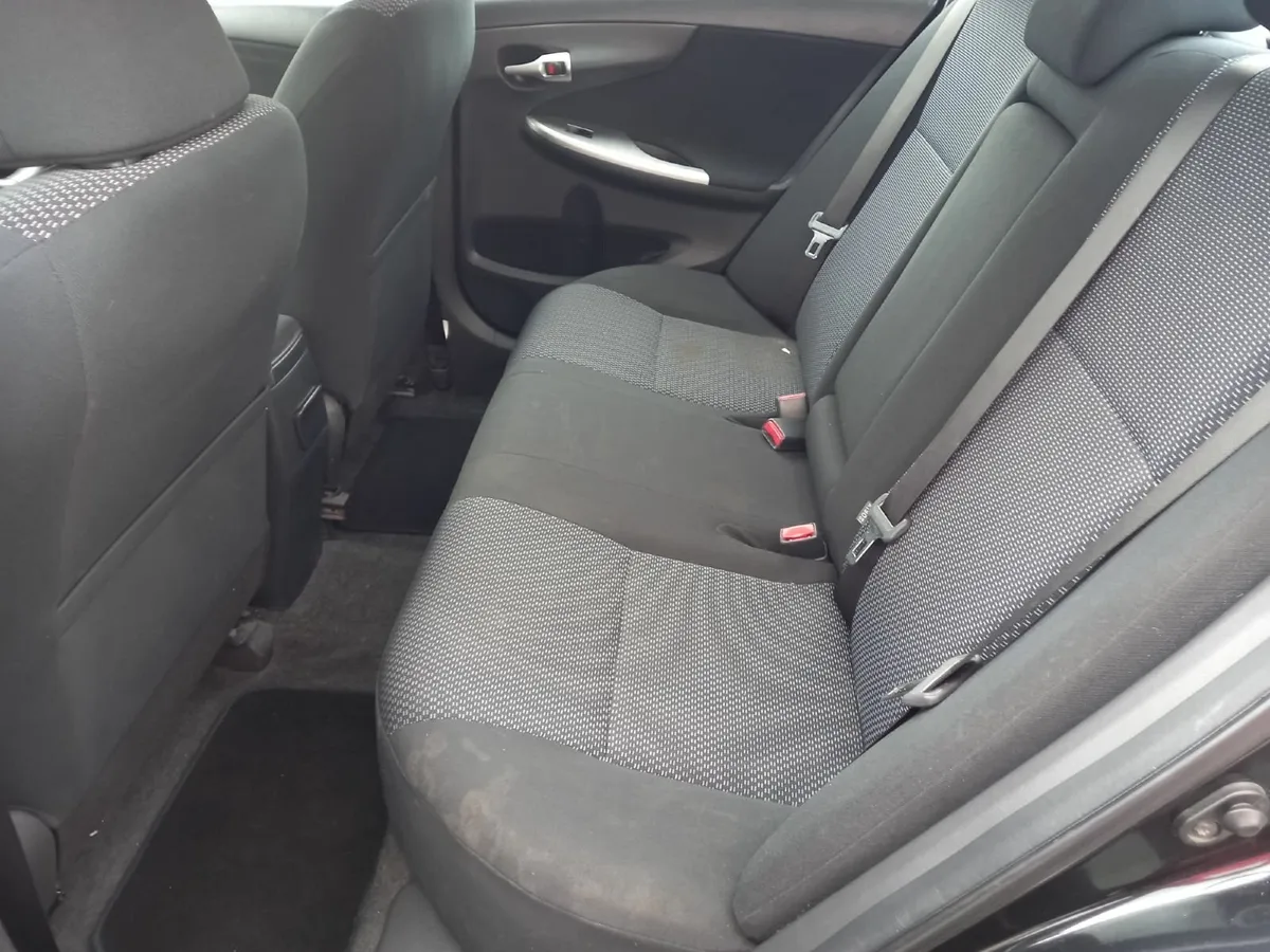 Toyota Corolla 2011 - Image 3