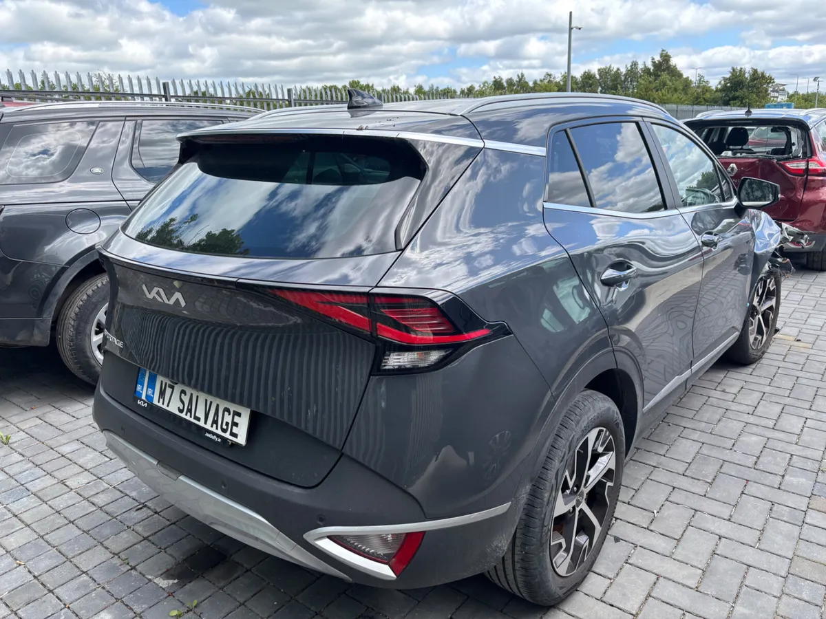 24 KIA Sportage K3 Diesel 12km Starting - Image 3