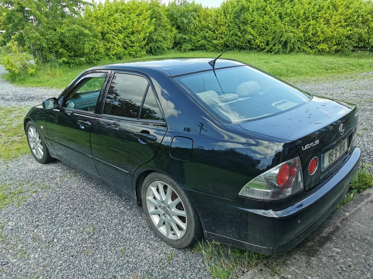 Lexus IS 2005 - low km - long nct - Image 2