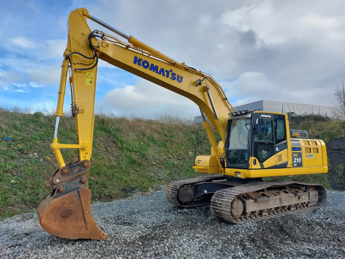 Komatsu PC210LC-10 - Image 2