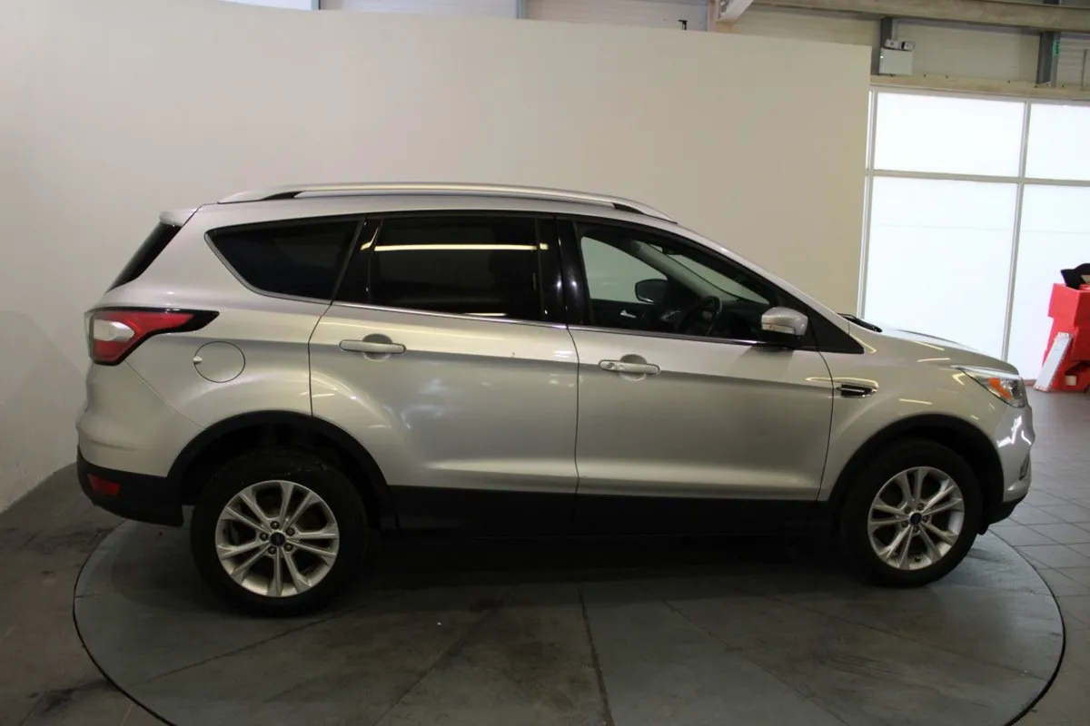 Ford Kuga 1.5tdci 120PS FWD Titanium - Image 3