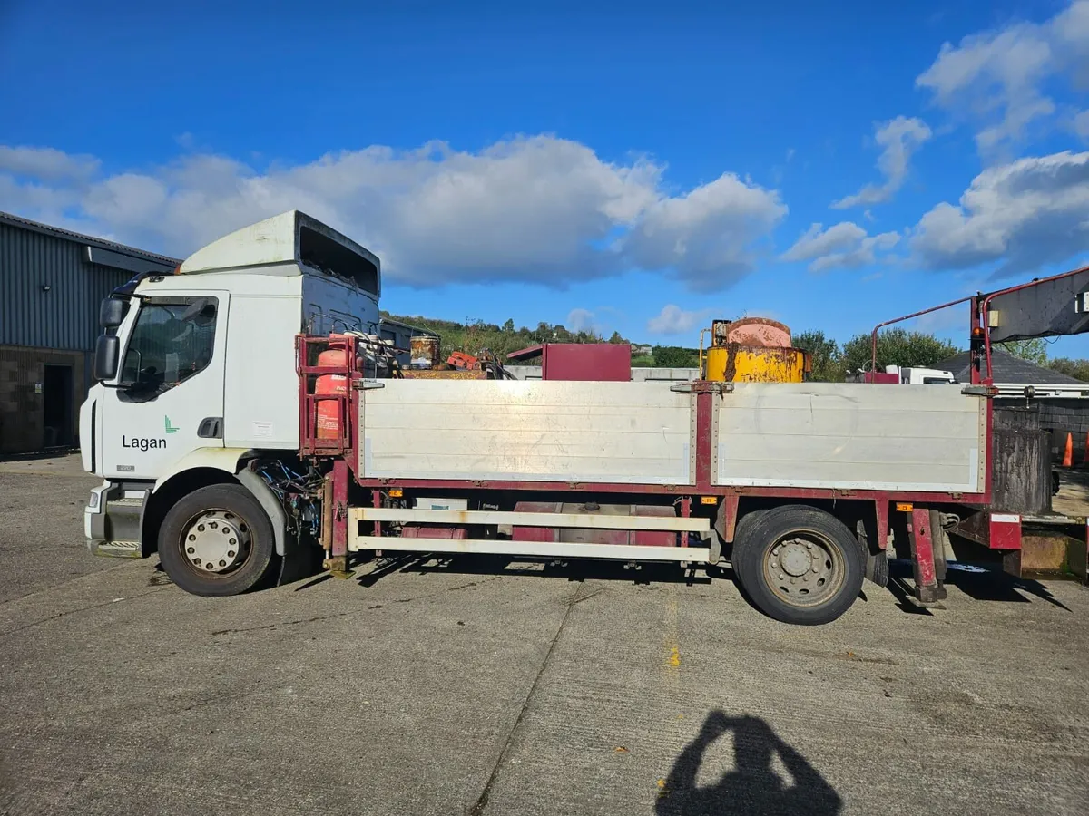 Roadmarking truck - Image 4