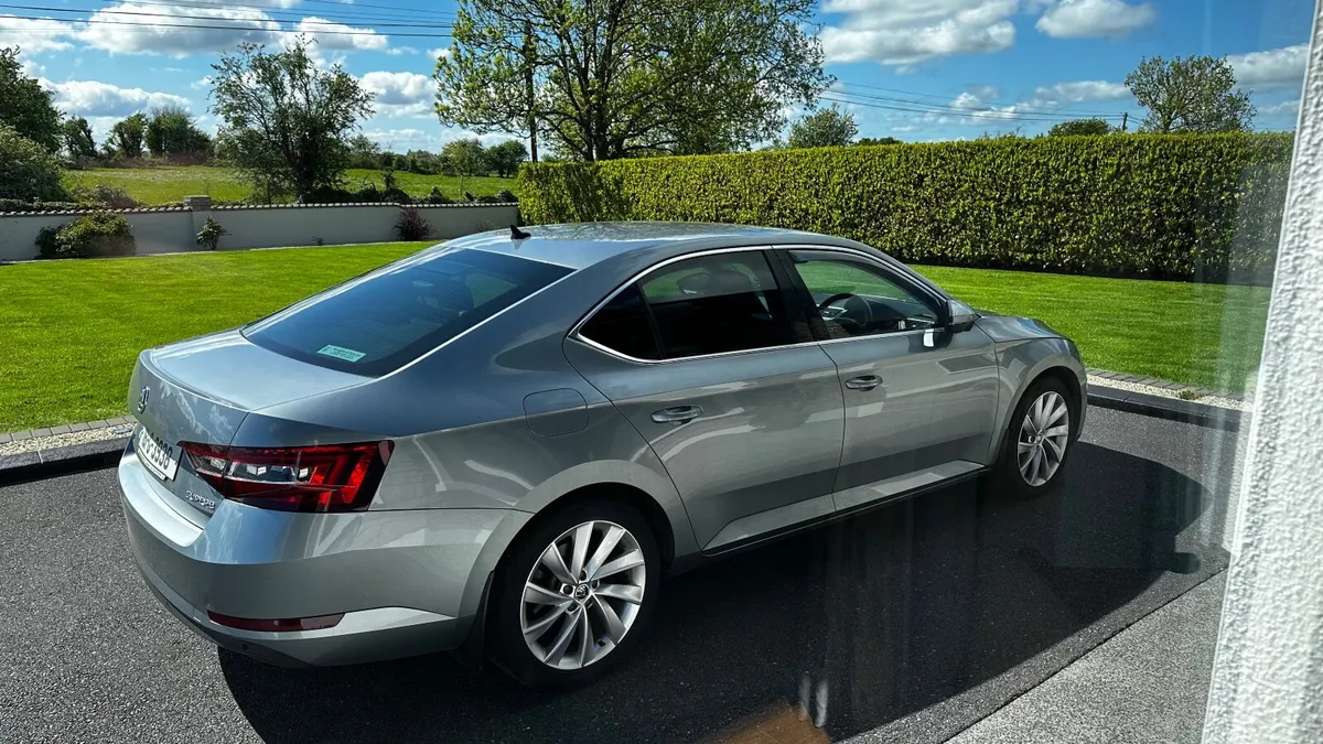 Skoda Superb 2016 - Image 1