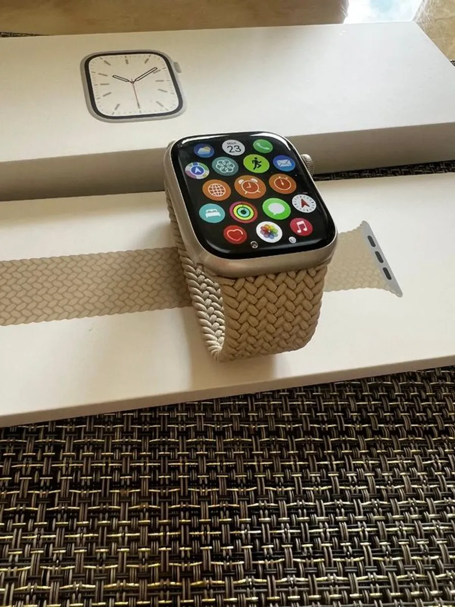 Apple Watch Series 7 Starlight Aluminium Case. - Image 1