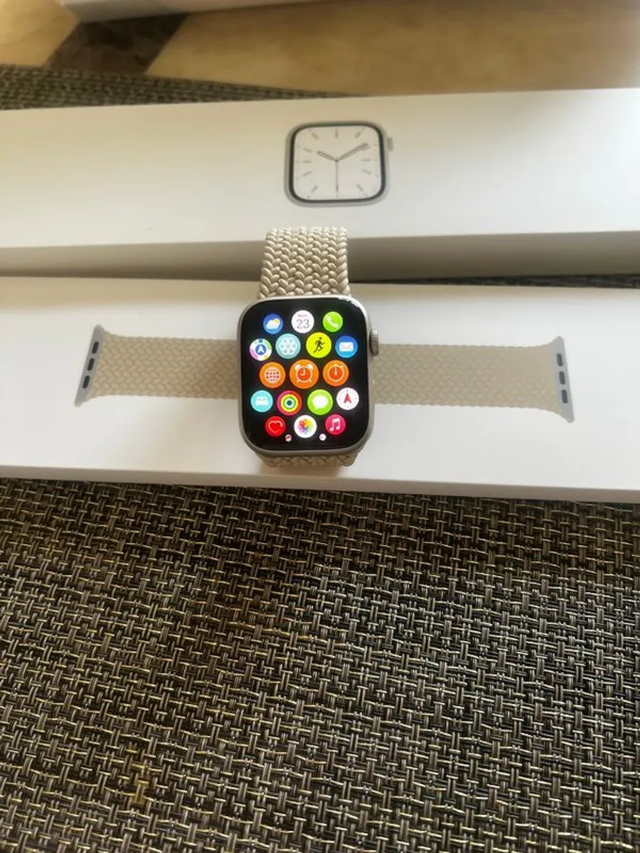 Apple Watch Series 7 Starlight Aluminium Case. - Image 2