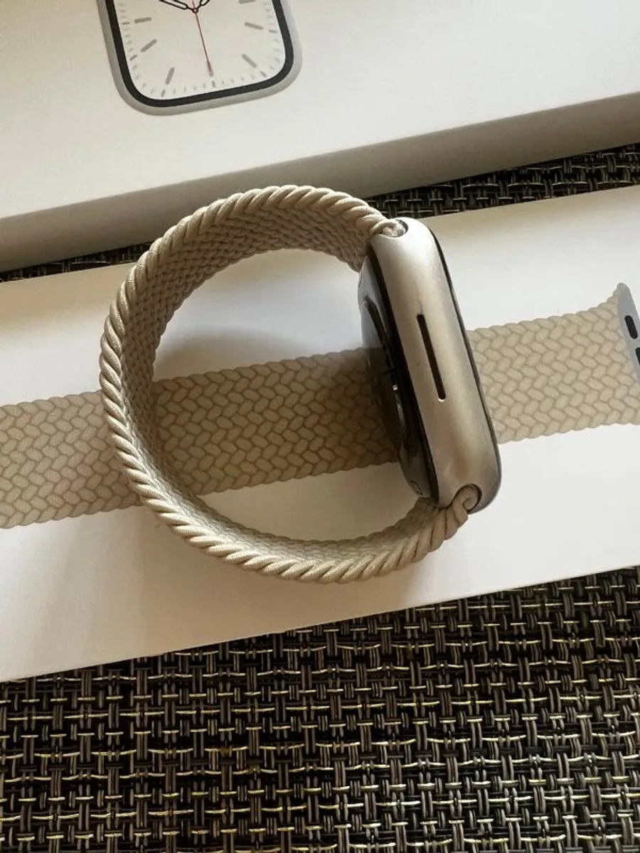 Apple Watch Series 7 Starlight Aluminium Case. - Image 4