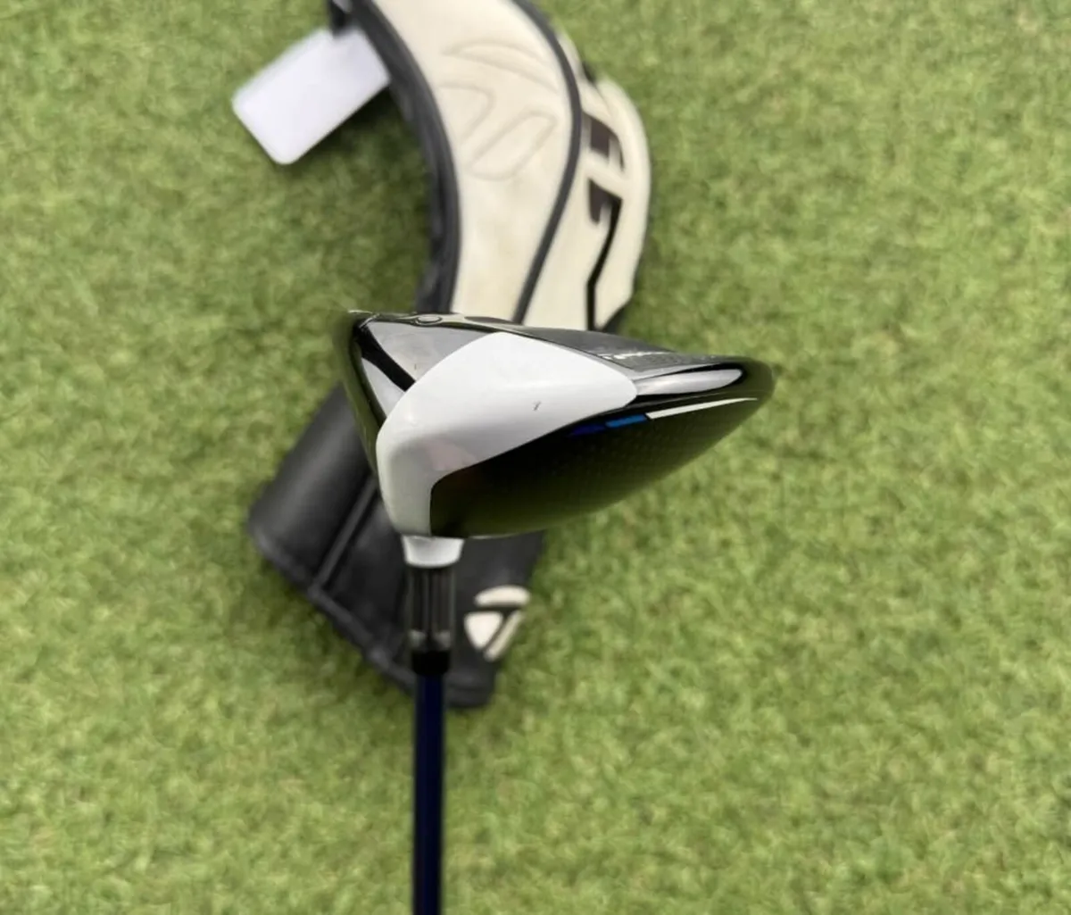 TAYLORMADE SIM 2 MAX #5 WOOD 18° / REGULAR - Image 3