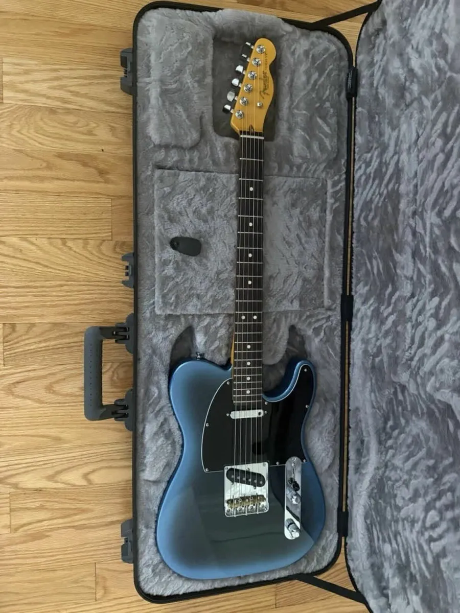 Fender American Professional II Telecaster - Image 2
