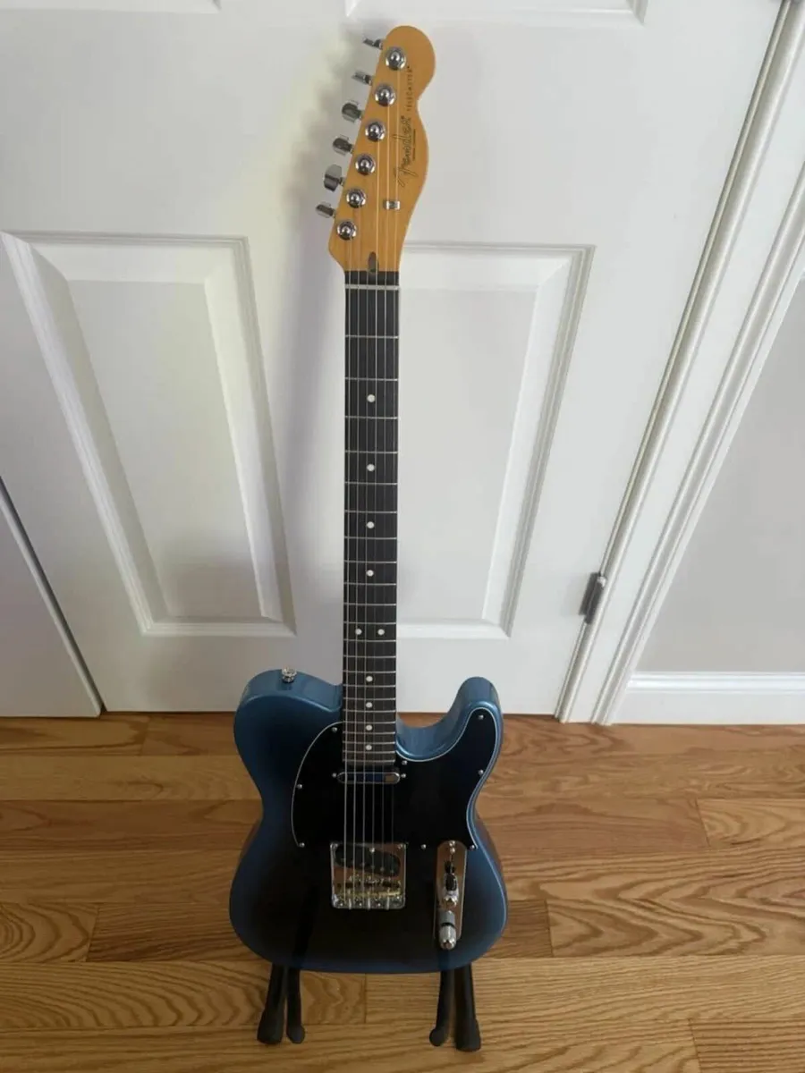 Fender American Professional II Telecaster - Image 3
