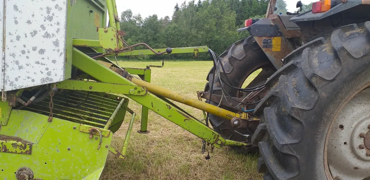 CLAAS HAY BALER - Image 3