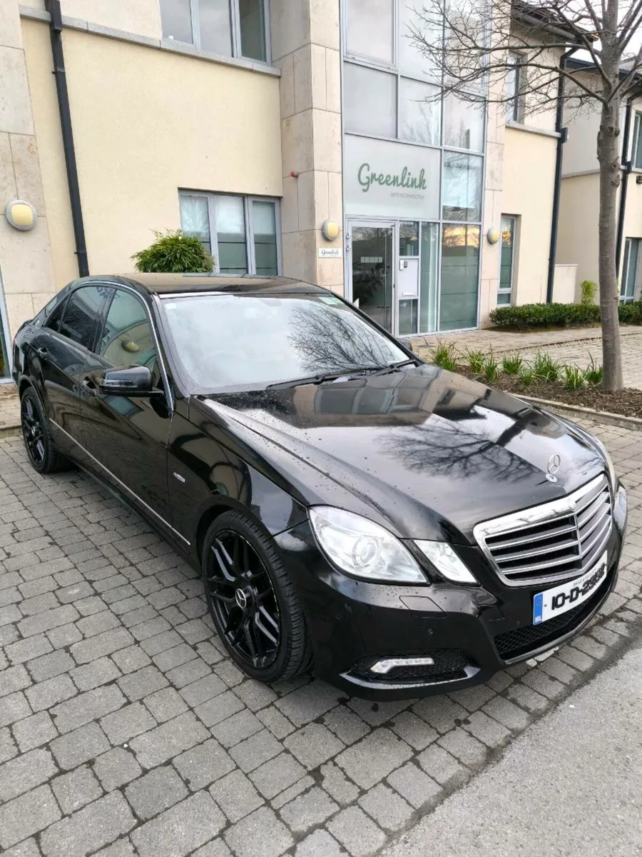 €5850 Mercedes E class Auto Avantgarde 252km - Image 1