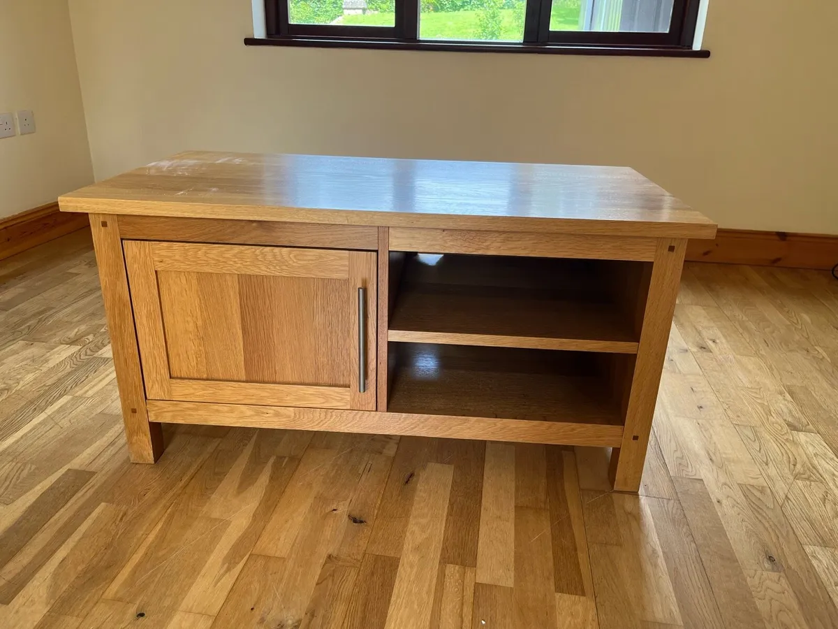 TV Unit - Image 2