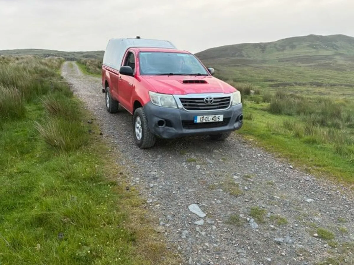 Toyota Hilux 2012 - Image 4
