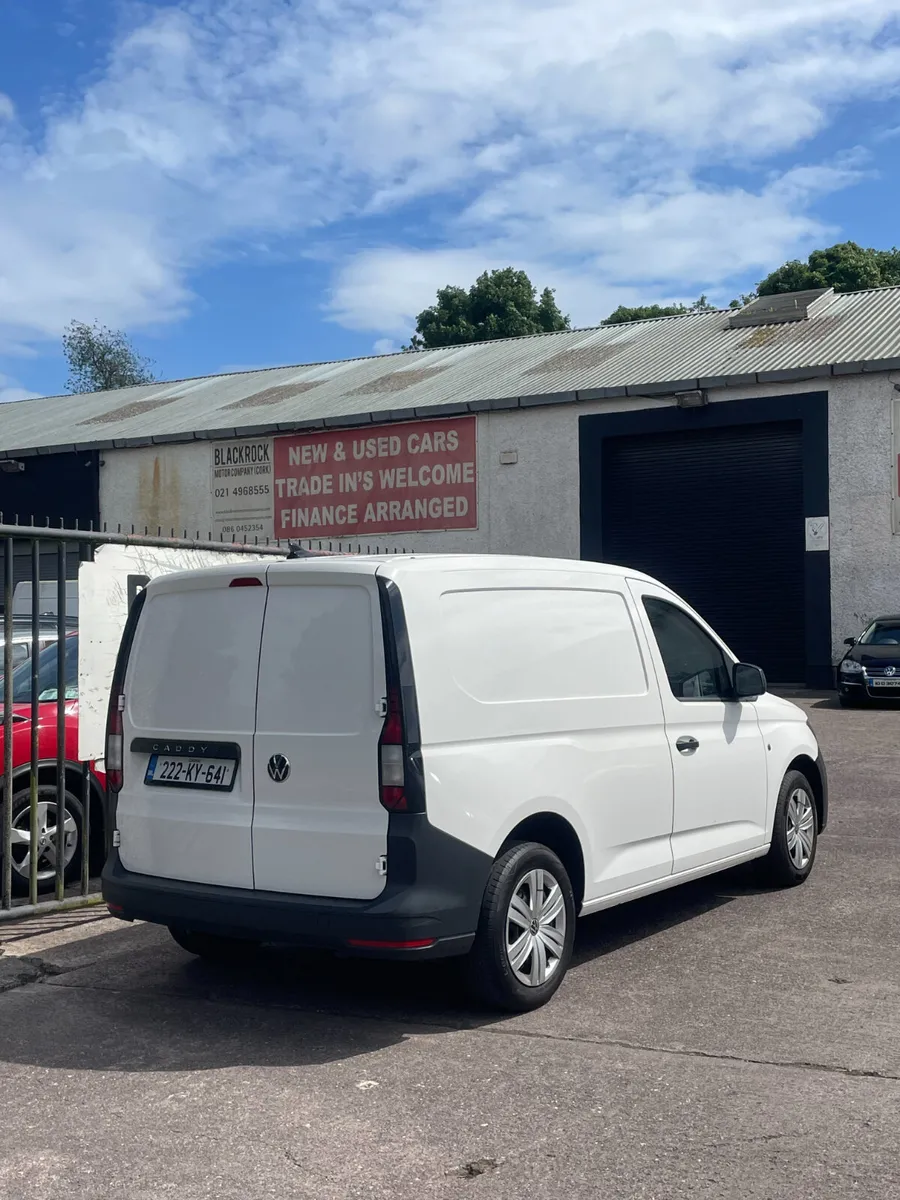 Volkswagen Caddy 2022 - Image 2