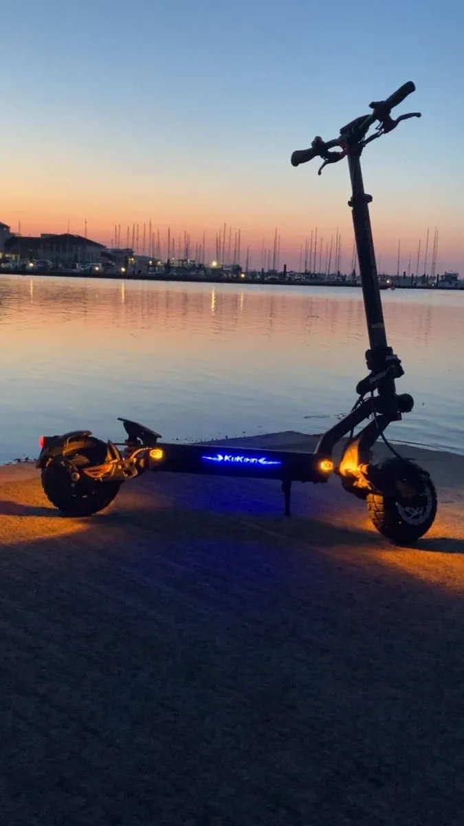 Kukirin G2 Master E scooter - Image 1