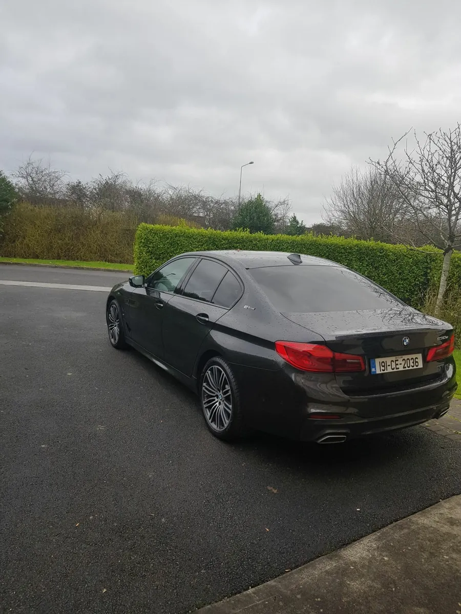BMW 5-Series 2019 - Image 1
