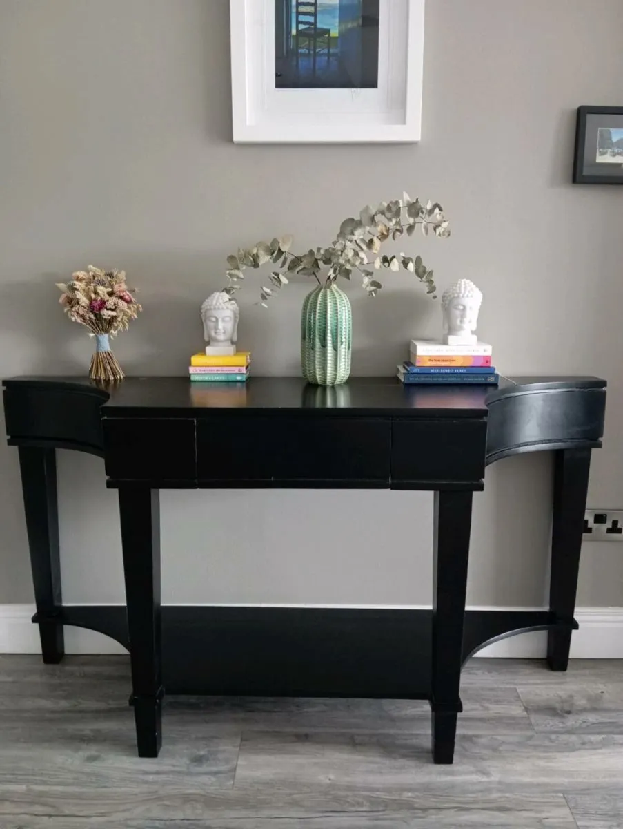 Console table - Image 1