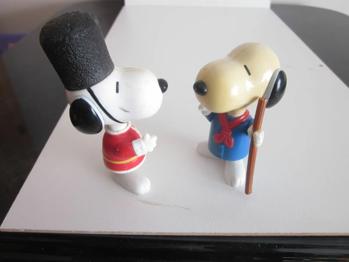 Mc Donald's Happy Meal Toys Snoopy Toy World Tour - Image 4