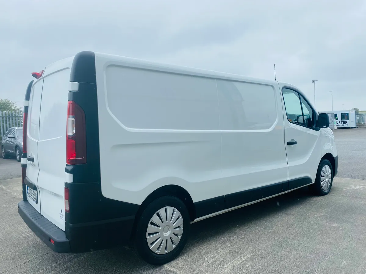 202 Renault Trafic 2.0 120bhp LWB €13,950 + VAT - Image 4