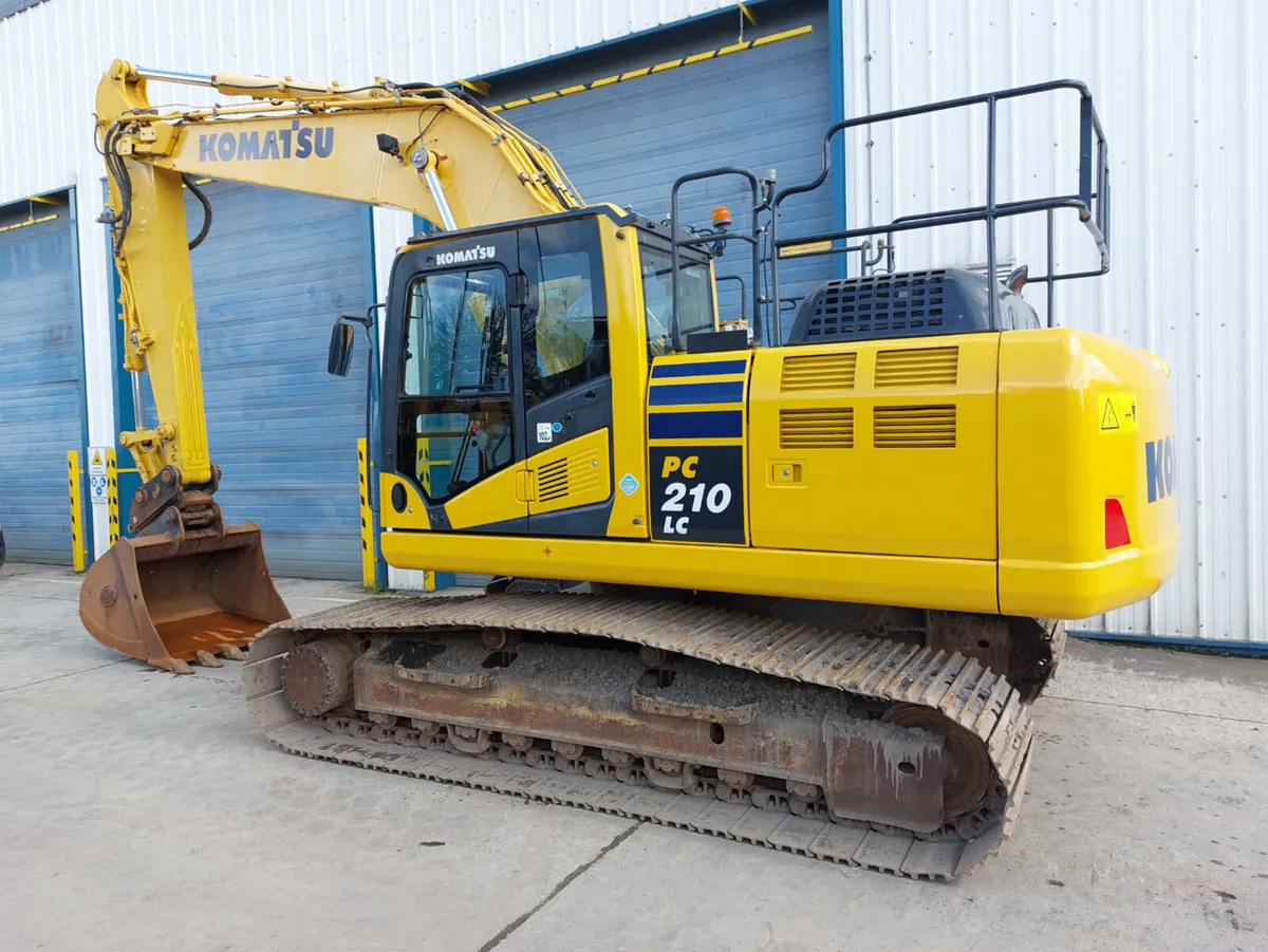 Komatsu PC210LCI-10 - Image 2