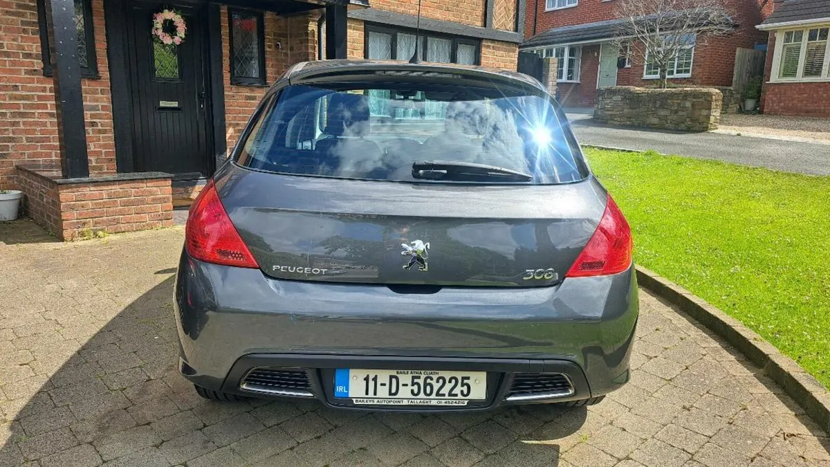 PEUGEOT 308 1.6 hdi 2011 SPORT MODEL  VERY CLEAN - Image 2
