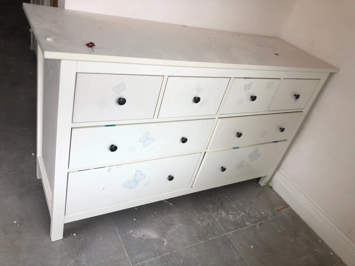 Dresser / storage - Image 1