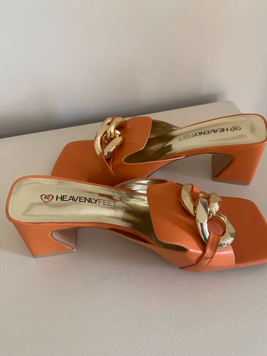 Ladies Slip on Shoes - Image 3