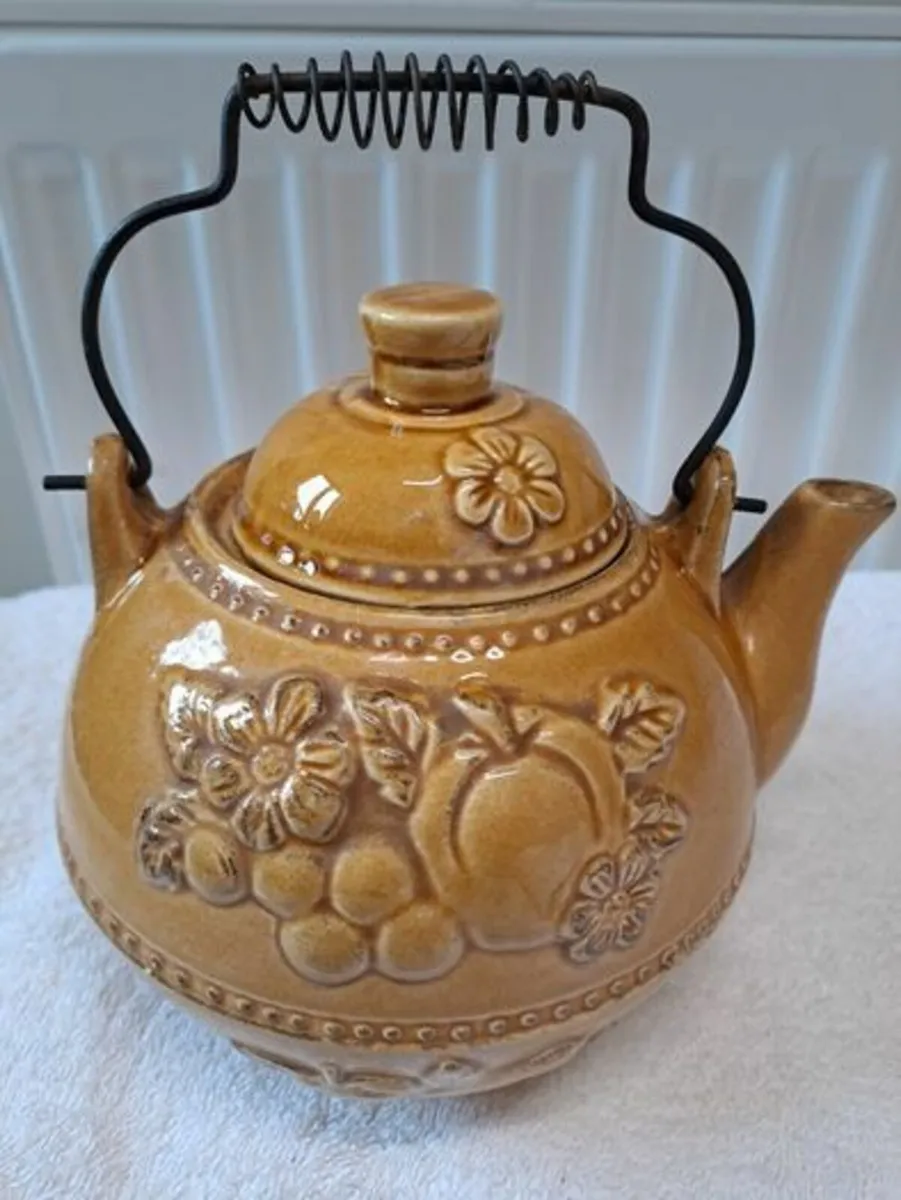 Vintage Japanese Majolica teapot - Image 1