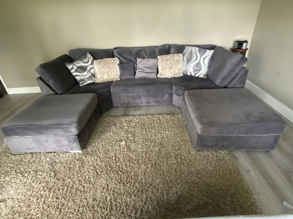 Sofa-UShaped - Image 1