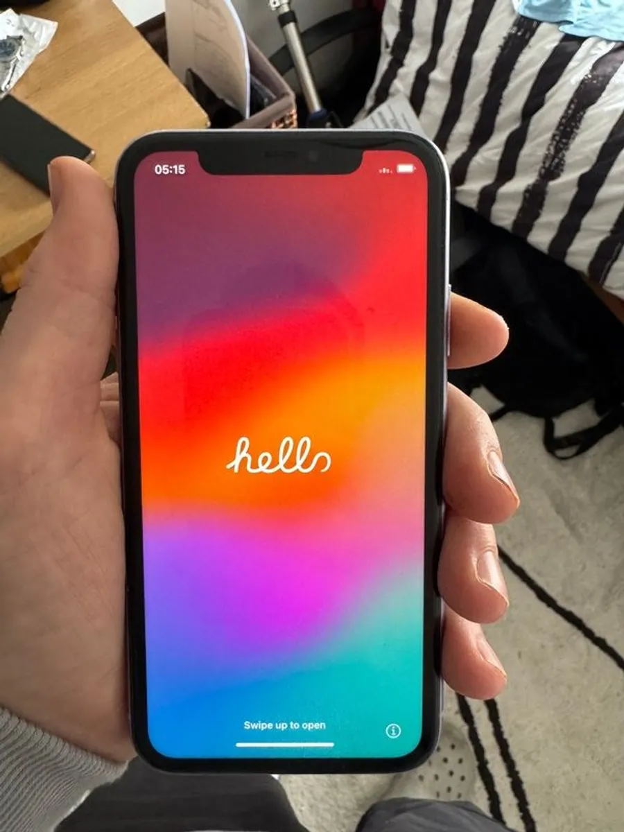 Iphone 11 - Image 1
