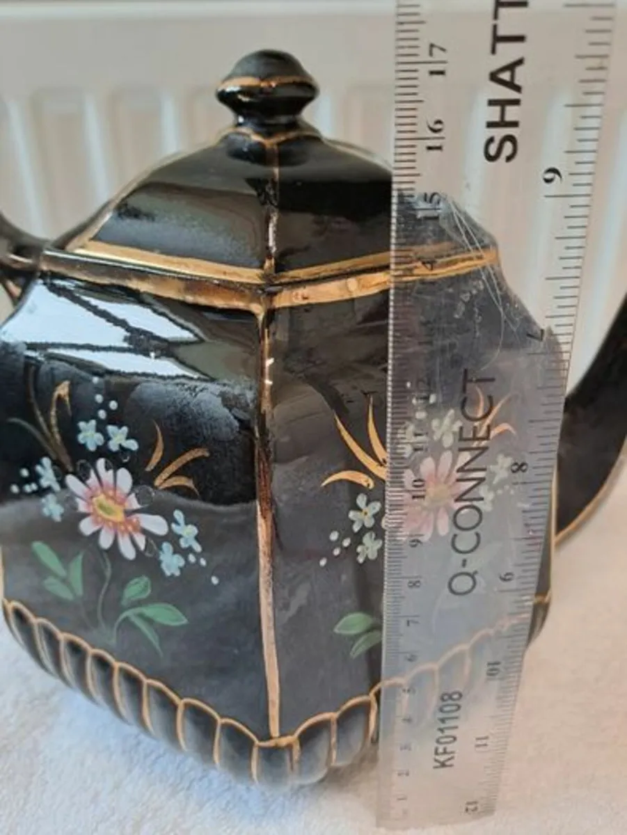 Vintage hexagon gold and black teapot - Image 3