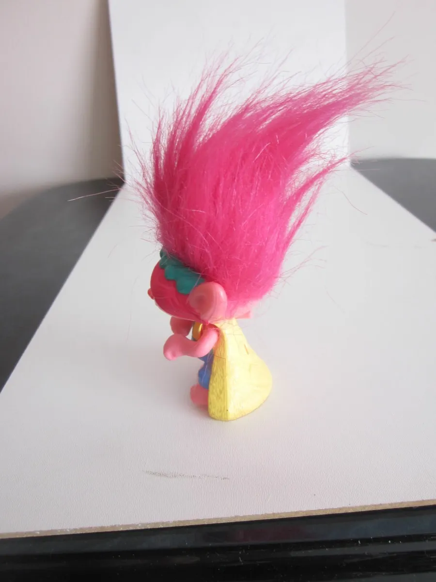 Mc Donald's Happy MealToys Trolls Poppy  2020 - Image 2