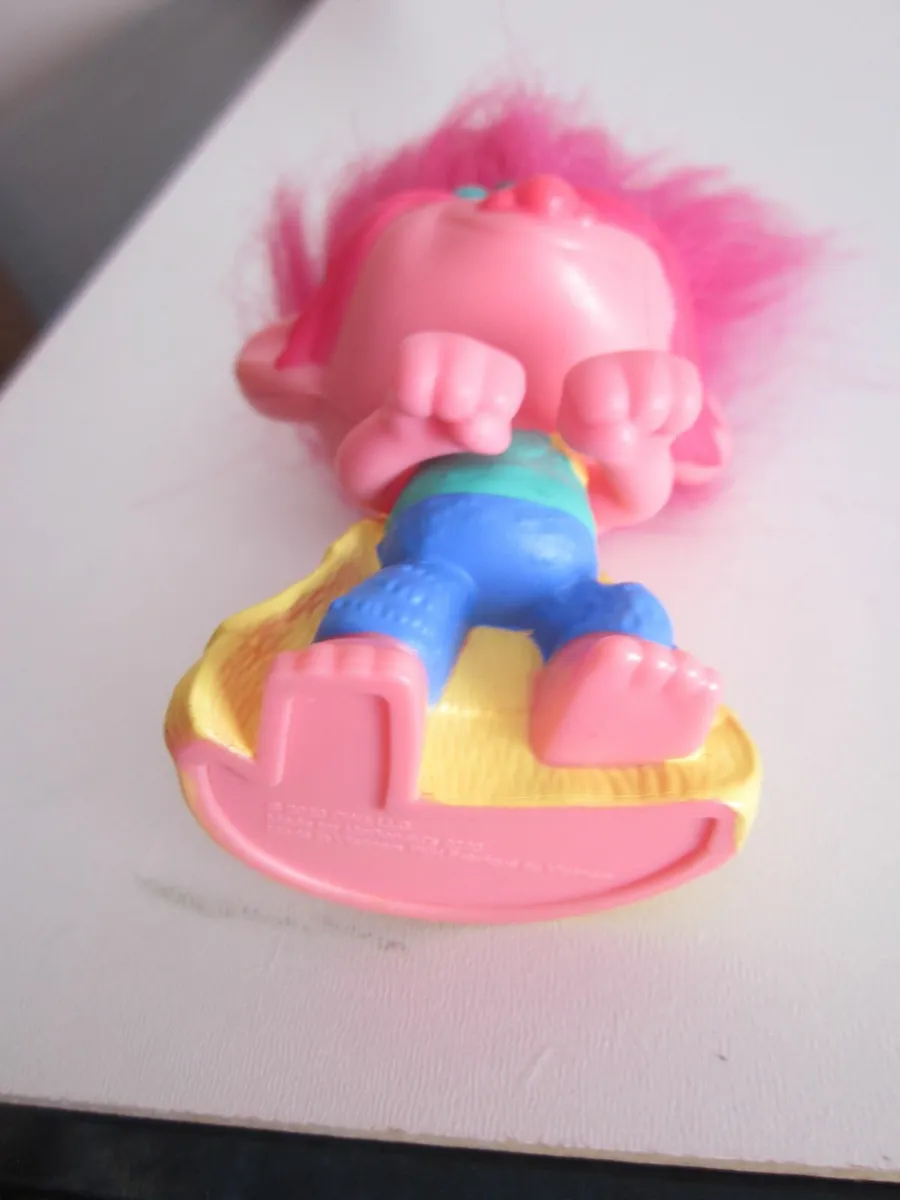 Mc Donald's Happy MealToys Trolls Poppy  2020 - Image 4