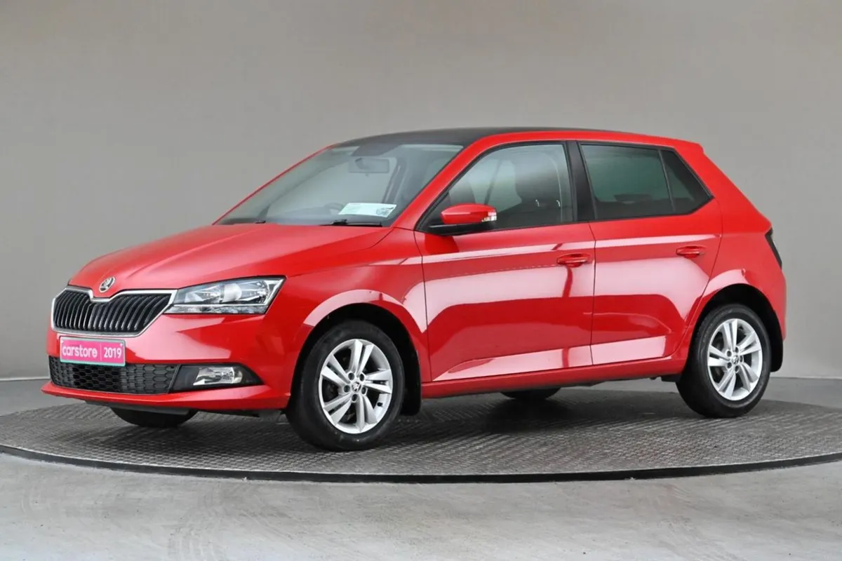 Skoda Fabia Ambition 1.0mpi 75bhp 5spd  glass Roo - Image 4