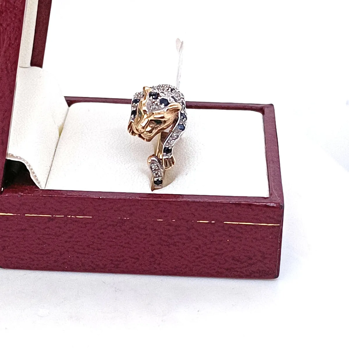 9k Gold, Diamond, Sapphire & Emerald Leopard Ring - Image 1