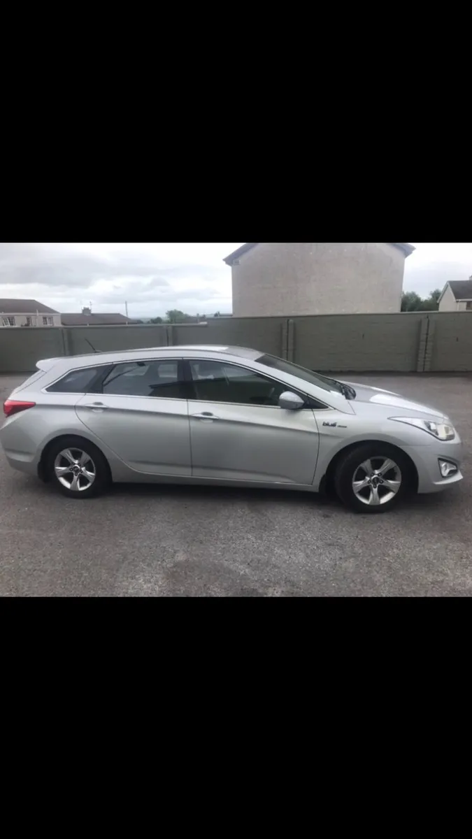 Hyundai i40 2011 - Image 2