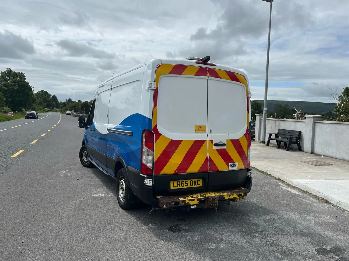 FORD TRANSIT COMPRESSOR AND GENERATOR SERVICE VAN - Image 4