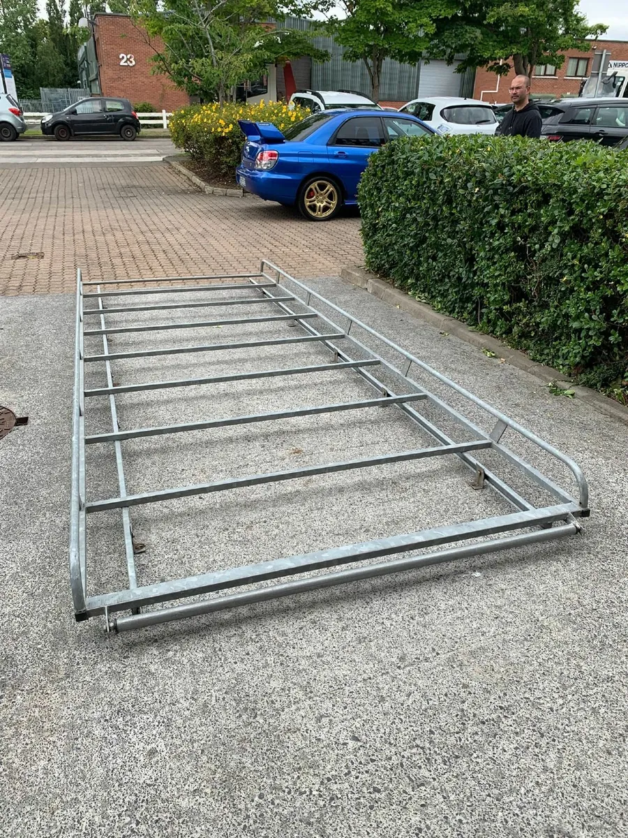 NV 400 (2015) Roof Rack - Image 1